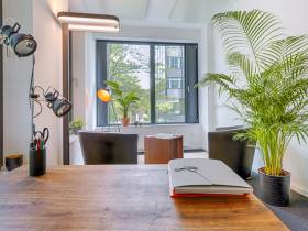 City-Büro mit Alsterblick halbtags ab 13 Uhr zu vermieten