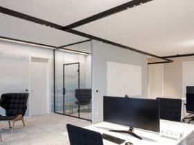 Repräsentative Büroräume in 110 m2 Bürogemeinschaft direkt am Main