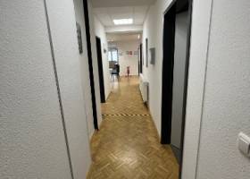 Büro/Praxisfläche
