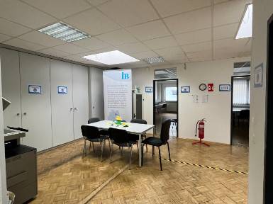 Große Büro- und Praxisflächen in Top Lage — Bild 5