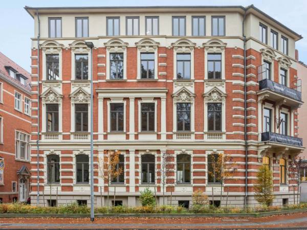 Stilvolle Coworking-Arbeitsplätze und Büros im Altbau in — Bild 1