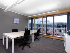 Helle Büroräume & Coworking mit Dachterrasse in München-Laim — Bild 1