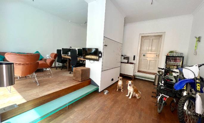 Front-Office