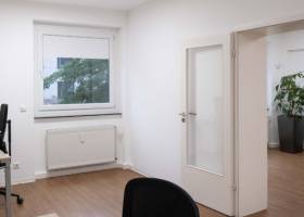 Büroraum + Gemeinschaftsfläche