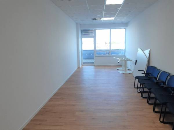 Stylische flexible Büros im Business-Center in Neutraubling — Bild 5