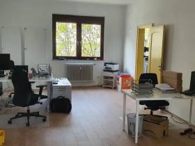 Büroräume mit gesamter Infrastruktur im Heusteigviertel