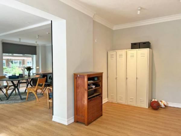 Charmanter Coworking Space in denkmalgeschütztem Gebäude in — Bild 5