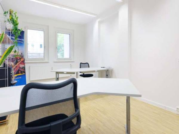 Abschließbares Büro in Berlin (Mitte) – Ruhige, helle Büroräume in Bürogemeinschaft in Berlin-Mitte — Bild 8