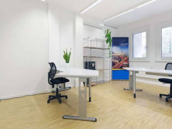 Abschließbares Büro in Berlin (Mitte) – Ruhige, helle Büroräume in Bürogemeinschaft in Berlin-Mitte — Bild 3
