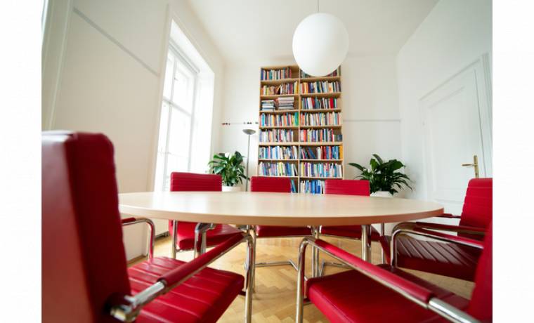 Sonnige Bürogemeinschaft im Altbau in Wien, Innere Stadt