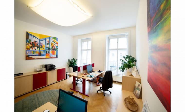 Sonnige Bürogemeinschaft im Altbau in Wien, Innere Stadt