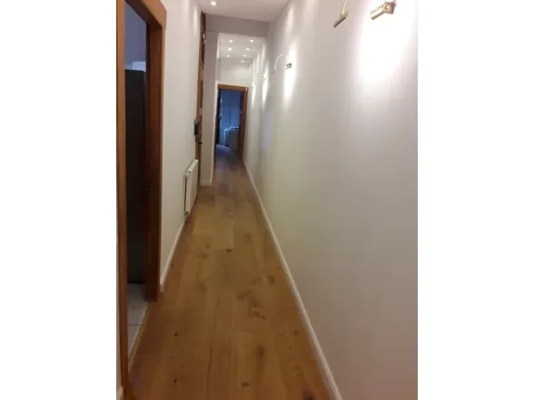 Abschließbares Büro in Krefeld (Stadtmitte) – Heller Büroraum im renovierten Altbau in Krefeld-Stadtmitte — Bild 4
