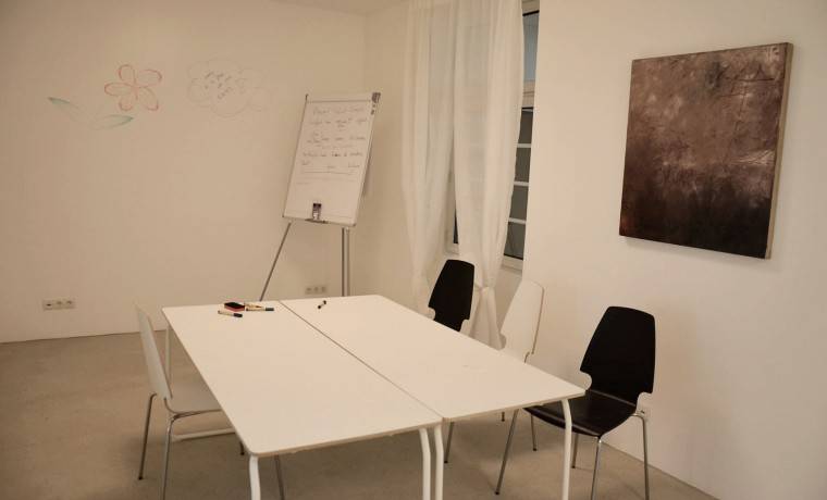 Freie Arbeitsplätze in einem neu renovierter Co-Working Space zu vermieten