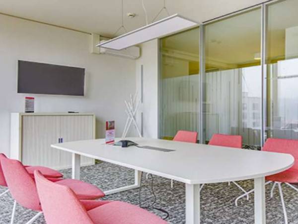 Ultramodernes Business Center & Coworking Space in Wiesbaden-Südost — Bild 2