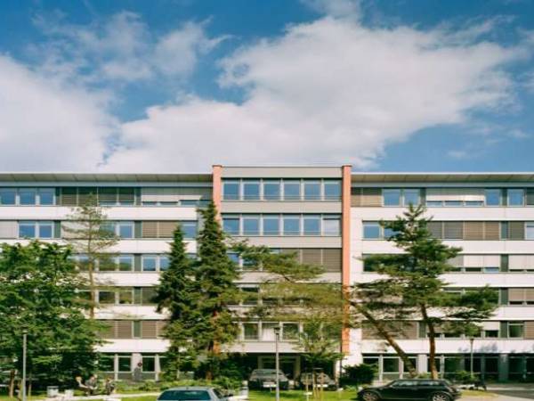 Modernes Business Center mit Büros & Coworking in Neu-Isenburg — Bild 1