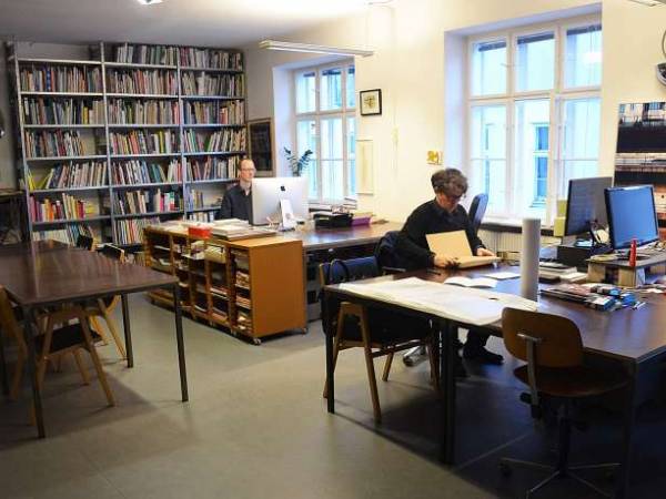 Sonniges Büro mit Loftcharakter — Bild 2