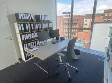 Exklusive Bürogemeinschaft mit hellen Büroräumen in Hamburg-Neustadt — Bild 4