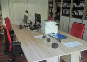Co-Working Arbeitsplatz (z.B. für MitarbeiterIn) möbliert