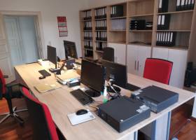Co-Working Arbeitsplatz (z.B. für MitarbeiterIn) möbliert