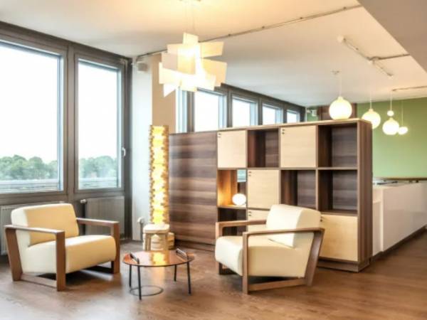 Moderne Büros & Coworking im legendären Kölnturm in Neustadt-Nord — Bild 1