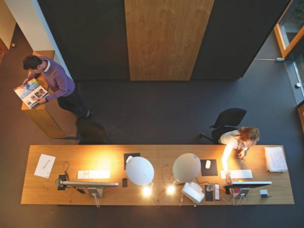 Lichtdurchflutete Bürogemeinschaft mit kreativem Klima in Kempten — Bild 8