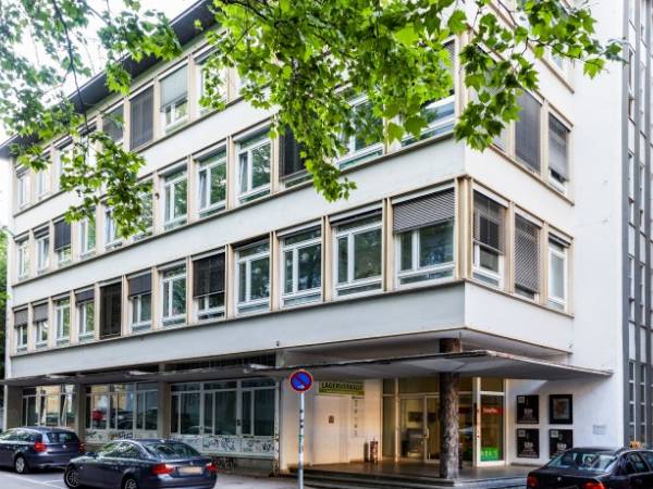Moderne und helle Bürogemeinschaft in Stuttgart-Mitte — Bild 2
