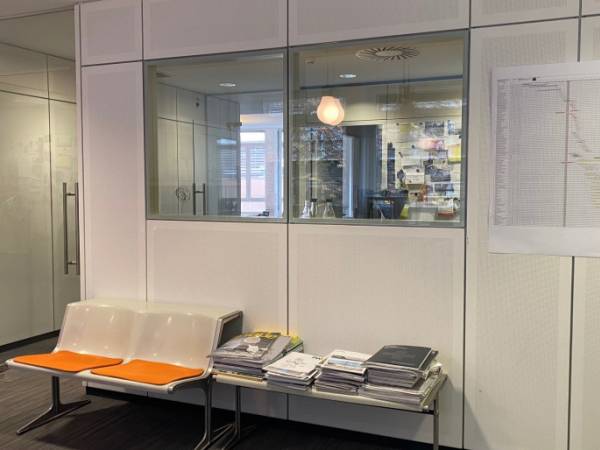Moderne und helle Bürogemeinschaft in Stuttgart-Mitte — Bild 1