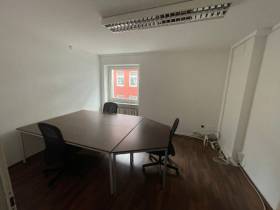 Flexibler Büroraum am Hohenzollernring inkl Tisch und Stühle