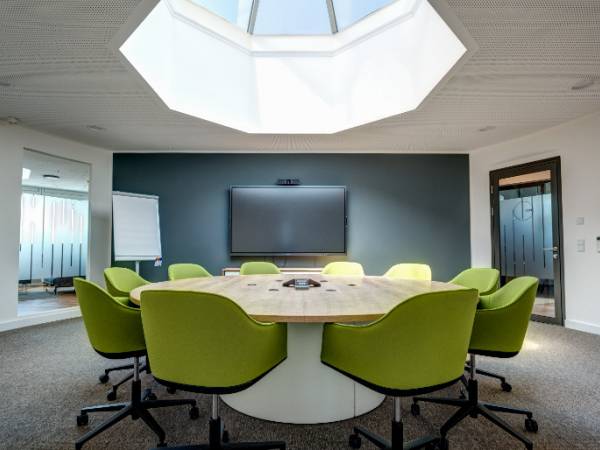 Moderne Büros & Coworking im Gewerbegebiet Osterfeld in Ismaning — Bild 5