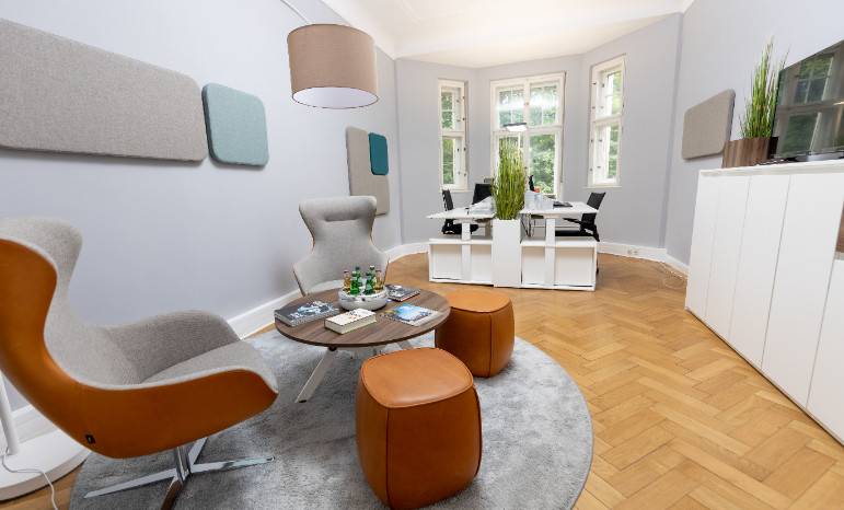 Helles, renoviertes Altbaubüro in München-Altstadt-Lehel