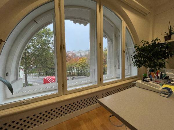 Arbeitsplatz direkt am Burggarten — Bild 3