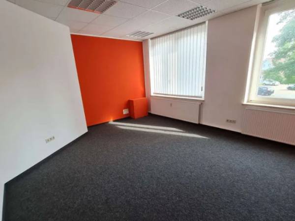 Vielseitige Büroräume und Arbeitsplätze in Chemnitz-Bürgstädt — Bild 6