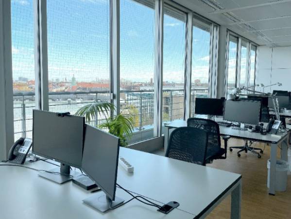 Lichtdurchflutete Bürogemeinschaft mit Alpenblick in München-Laim — Bild 3