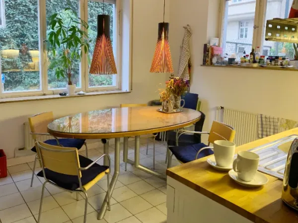 Schreibtischplatz in Stuttgart (Lehen) – Helles Großraumbüro/Atelier in Bürogemeinschaft in Stuttgart-Lehen — Bild 3