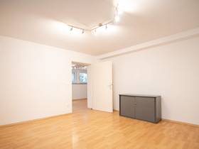 Büroräume zur Untermiete im Nordend mit Pkw Stellplatz