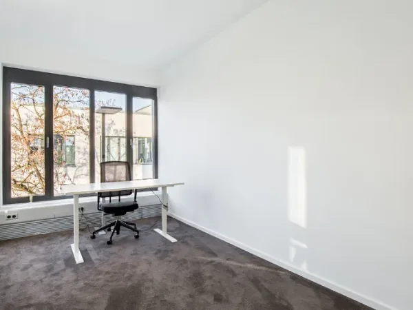 Abschließbares Büro in München (Schwabing-Freimann) – Neu renovierte Bürogemeinschaft in Schwabing-Freimann, München — Bild 4