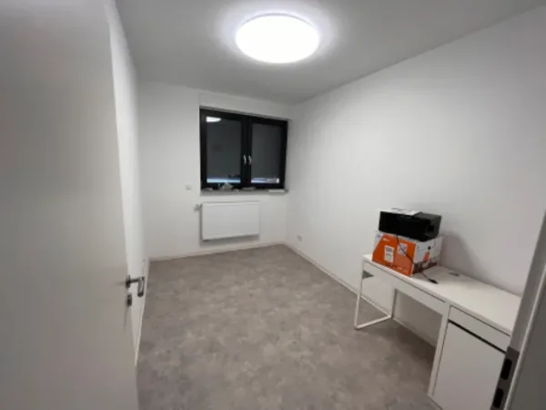 Abschließbares Büro in Eppelheim – Flexible Büroräume und Arbeitsplätze in Eppelheim — Bild 1