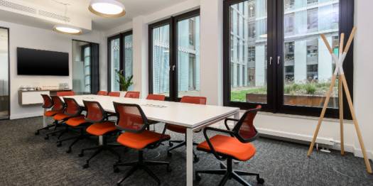 Top moderne Büroräume und Arbeitsplätze in einem begehrten Komplex