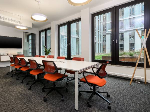 Moderner Coworking & Büros mit Aussicht in München Schwabing-West — Bild 1