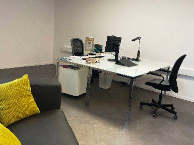 Helle und moderne Bürogemeinschaft in Köln-Porz — Bild 3