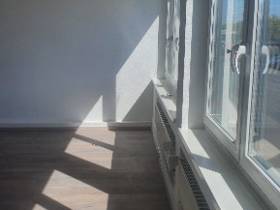 Schönes Büro mit Parkplatz zentral