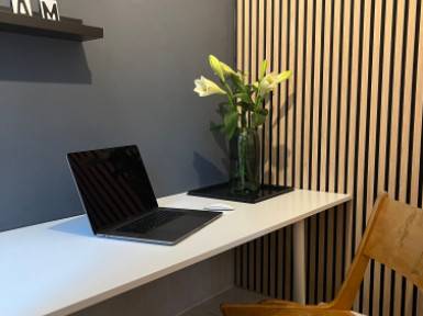 Charmanter Coworking Space in denkmalgeschütztem Gebäude in — Bild 3