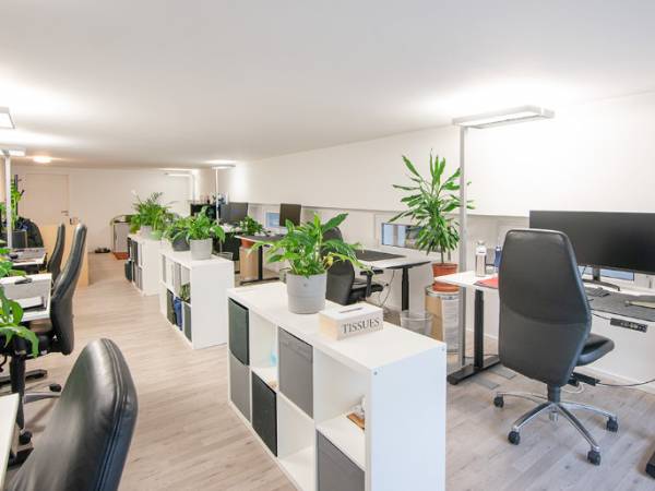 Moderne Bürogemeinschaft im Startup-Stil in Frankfurt am Main-Höchst — Bild 2