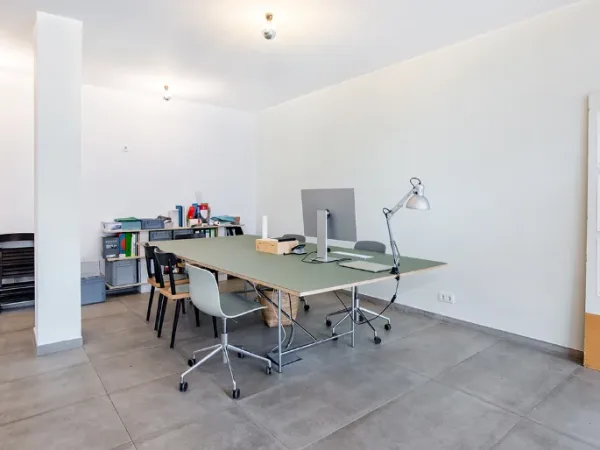 Schreibtischplatz in München (Neuhausen-Nymphenburg) – Anspruchsvolle Bürogemeinschaft in München-Neuhausen-Nymphenburg — Bild 3