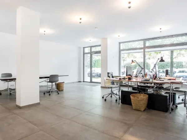 Schreibtischplatz in München (Neuhausen-Nymphenburg) – Anspruchsvolle Bürogemeinschaft in München-Neuhausen-Nymphenburg — Bild 4