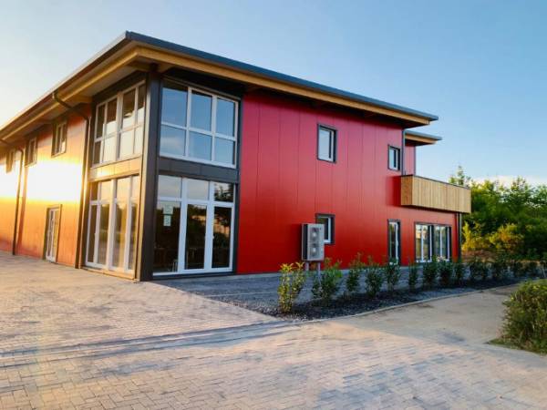 Moderne Büroflächen im Gewerbegebiet Kerpen Sindorf — Bild 1