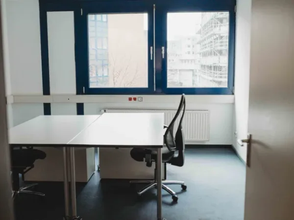Abschließbares Büro in Köln (Sülz) – Helle und gut geschnittene Büroräume in Sülz mit Top Anbindung — Bild 7