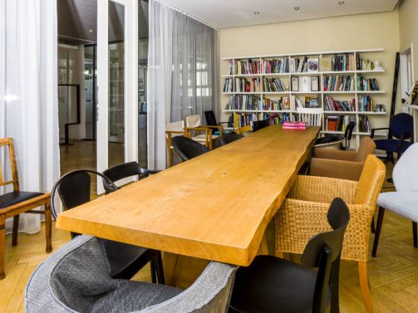 Kreative Bürogemeinschaft mit Designer-Flair in Stuttgart Ost — Bild 2