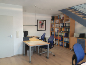 Sehr schöne und helle Arbeitsplätze Nähe Uni