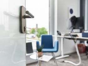 Privates Büro mit Panoramafenster